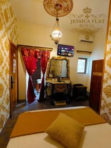 Jessica Flat , Holiday and Business - 121