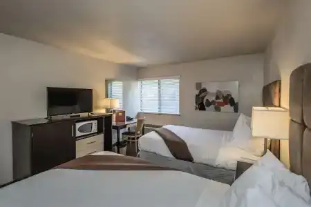 Inn At - 3