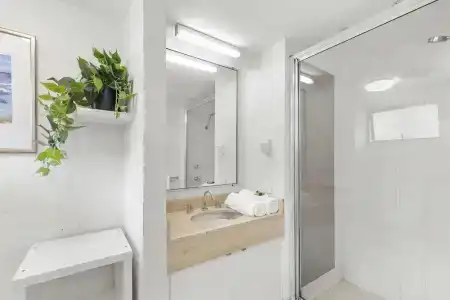 Noosa International - 52