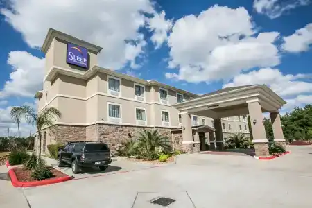 Restwell Inn & Suites I-45 North - 36