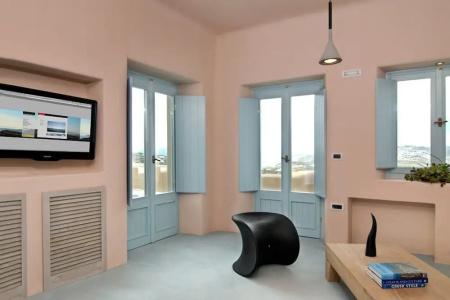 Voreina Gallery Suites - 46