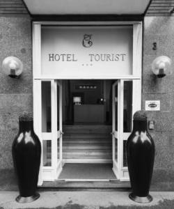 Tourist - 22
