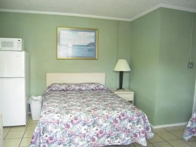 Bayfront Cottages - 3