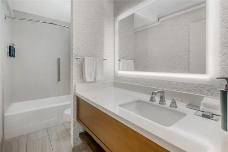 DoubleTree by Hilton City Center - 92