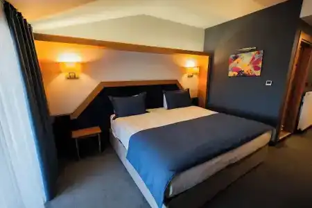 Roof 264 and Suites - 83