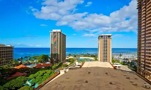 Hilton Hawaiian Village Waikiki Beach Resort - 41
