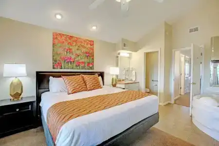 Grand Crowne by Capital Vacations - 113