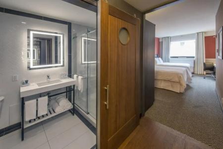 Four Points by Sheraton Manhattan Midtown West - 3