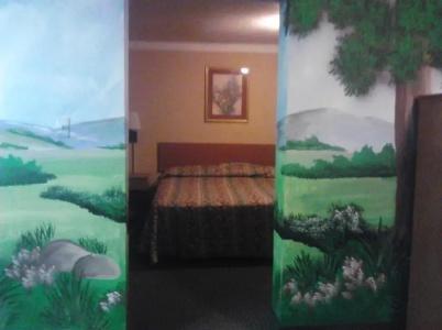The Crossroads and Suites - 31