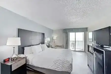Carolinian Beach - 456