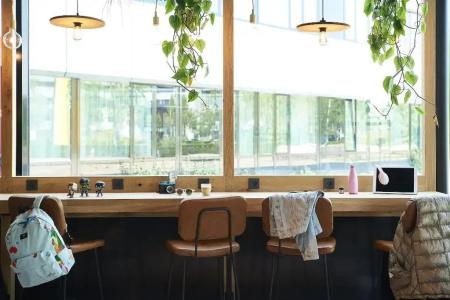 Moxy Amsterdam Schiphol Airport - 14