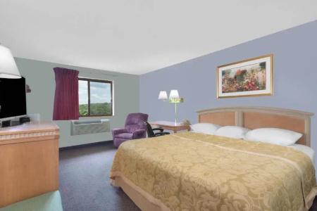 Super 8 by Wyndham Augusta - 10