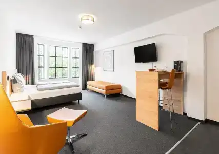 LA serviced - 5