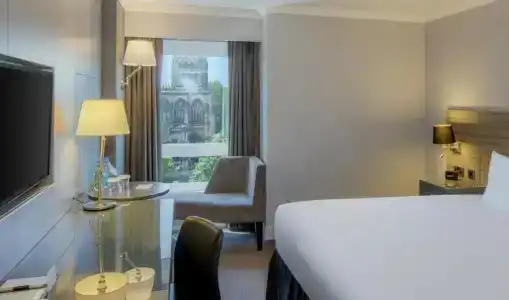 DoubleTree by Hilton Bristol City Centre - 41