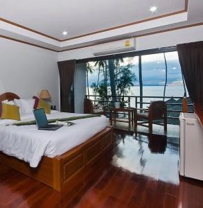 Lipa Bay - 32