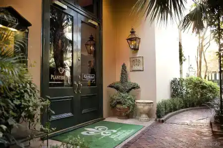Planters Inn - - 0
