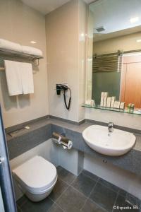 Grand Central (SG Clean, Staycation Approved) - 8
