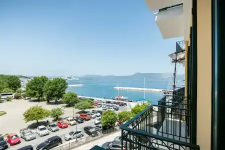 New York Luxury Suites - 38
