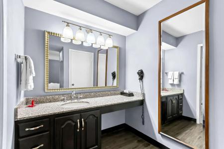 SureStay Studio by Best Western - 103