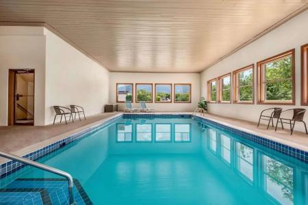 Quality Inn & Suites - 16