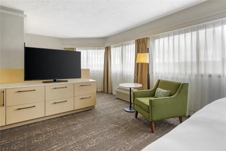 DoubleTree by Hilton City Center - 56