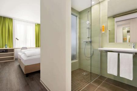 Super 8 by Wyndham Chemnitz - 4