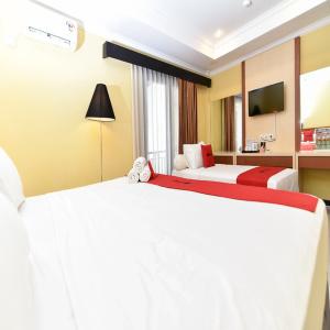 RedDoorz Plus near Mall Bali Galeria 2 - 24