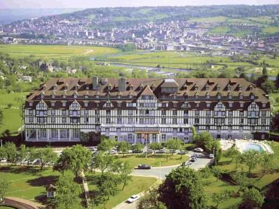 Hôtel Barrière L'Hôtel du Golf - 13