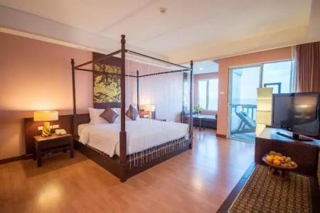 Grand Pacific Sovereign Resort & Spa - 97
