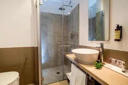 Le Rose Suite - 217