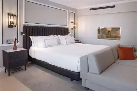 Melia Sevilla - 12