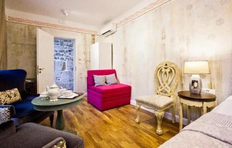 Plaza Marchi Old Town - Mag Quaint & Elegant Boutiques - 133