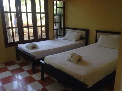 Hut Sun Bungalows - 36