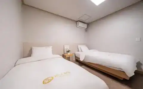 Peanut - 37