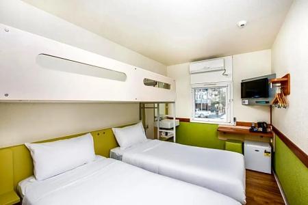 ibis Budget - - 37