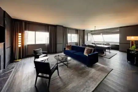 Loews Vanderbilt - 32