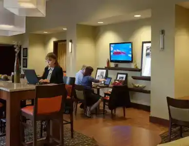 Hampton Inn & Suites/University Area - 35