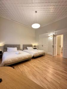 Castellano & Suites - 126