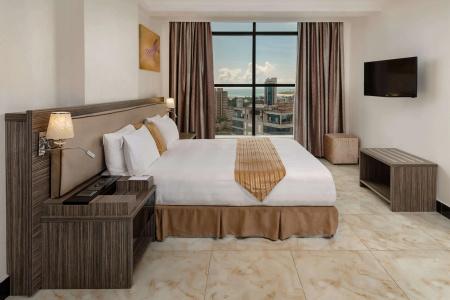 Golden Tulip - 64