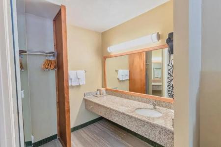 Comfort Inn Yosemite Area - 25