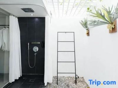 Lloyd's Inn (SG Clean, Staycation Approved) - 44