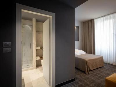 Hnn Luxury Suites - 42