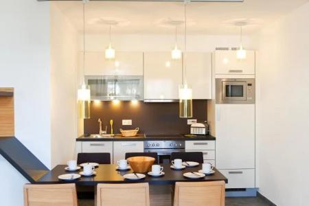 Lederer's living - 98