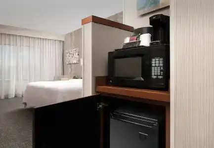 Courtyard by Marriott - 3