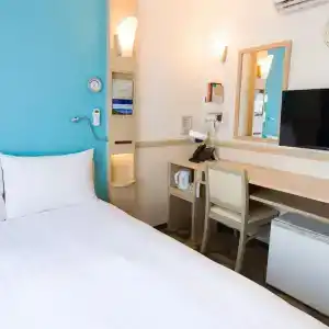 Toyoko Inn Chiba Makuhari - 24