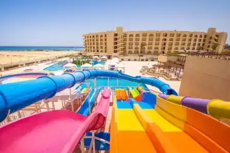 Sunny Days Mirette Family Resort - Families and couples only - 9