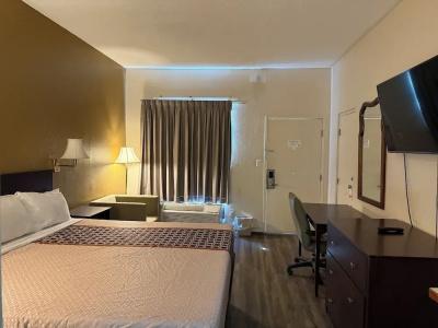 Budgetel Inn and Suites - Fort Gordon - 23