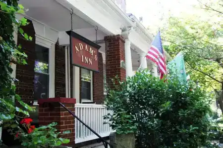 Adam's Inn - 0