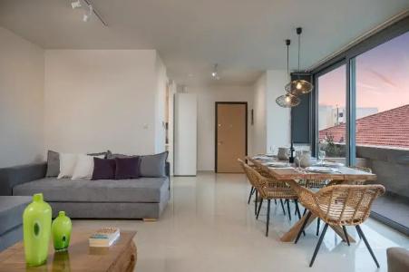 Trianon Luxury  & Suites - 305