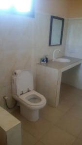 Mnana Beach Bungalows - 7